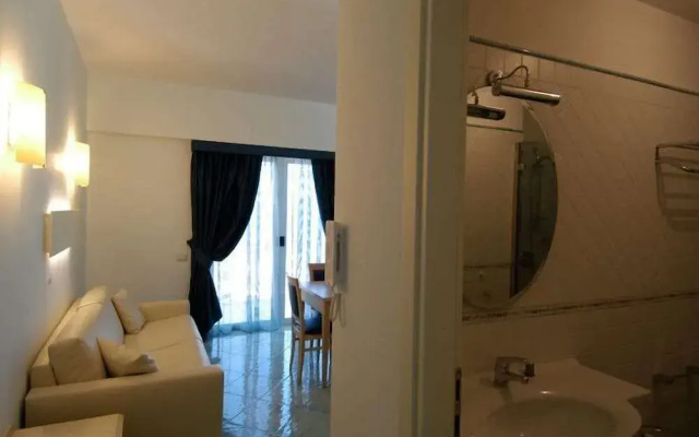 Suites Venustas Park
