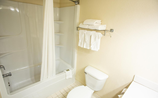 Country Inn & Suites by Radisson, Harrisburg West, PA