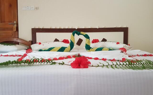 Fulidhoo La Perla Guest House 0