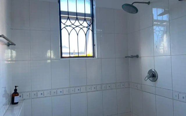 Ary Homestay Nyali- 1 Bedroom Behind City Mall