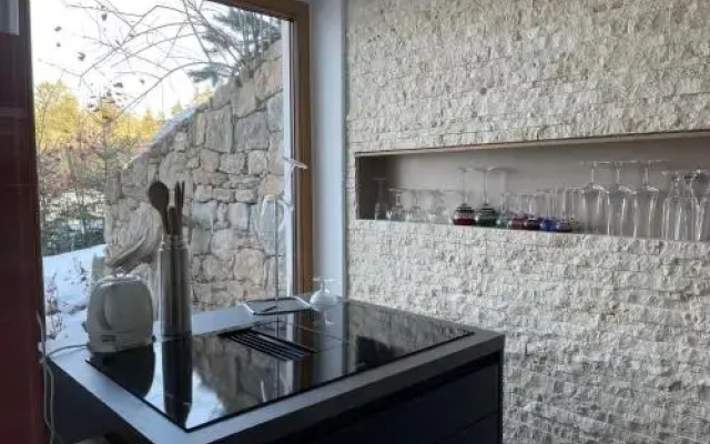 Ly's Nest