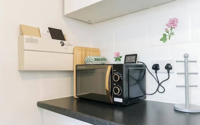 Wycombe Oasis - Cozy 3-bed House Retreat