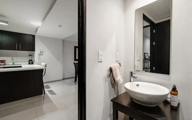 2BR Apt in Polanco - Pool - City Skyline View