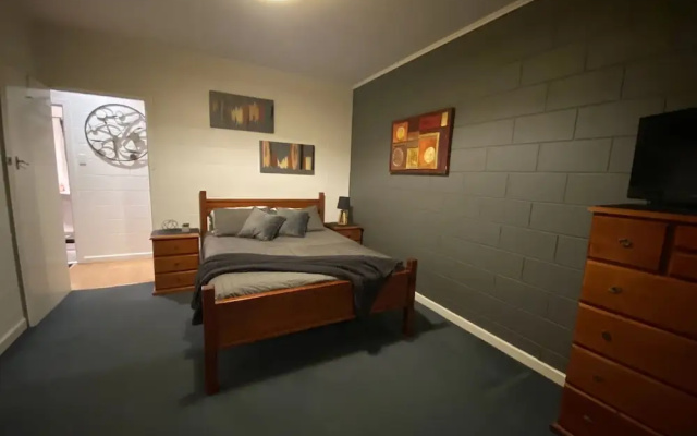 Apartment on Tennyson