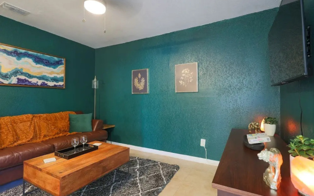 Saint Joseph Suites Down Town Tampa