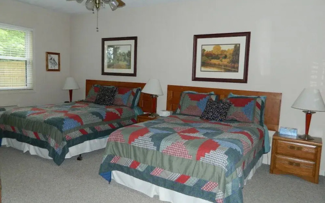 Bent Mountain Lodge