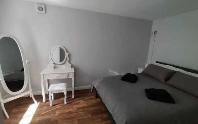 Lovely 2-bed Apartment in Wincanton Somerset