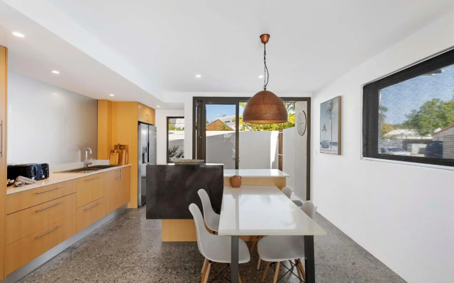 Alamode Apartment