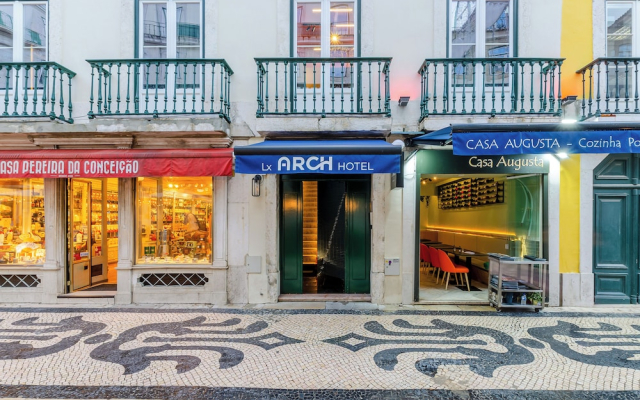 Lx Arch Hotel