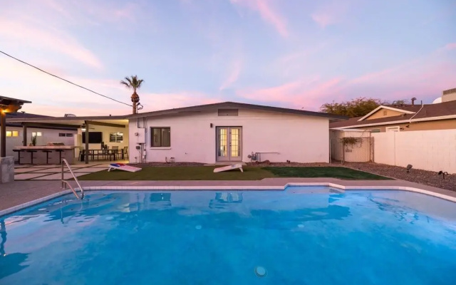 Scottsdale East Osborn 4 Bedroom Home by RedAwning, Scottsdale