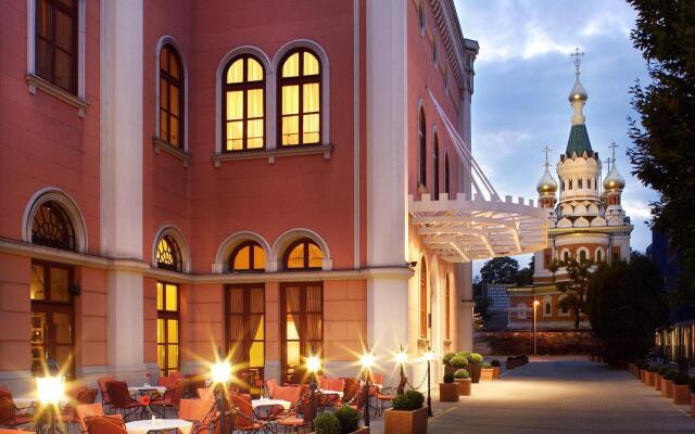 Отель Imperial Riding School Renaissance Vienna Hotel Австрия, Вена - 2 отзыва об отеле, цены и фото номеров - забронировать отель Imperial Riding School Renaissance Vienna Hotel онлайн вид на фасад