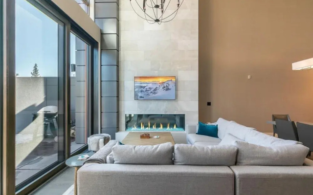 Crystal Bay Penthouse 301 3 Bedroom Condo