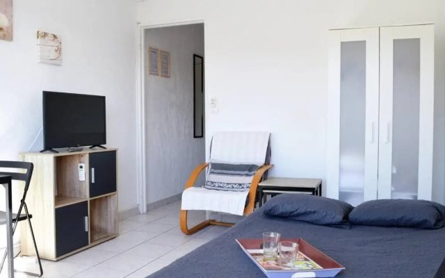 Appartement Le Lavandou, 1 pièce, 2 personnes - FR-1-251-391