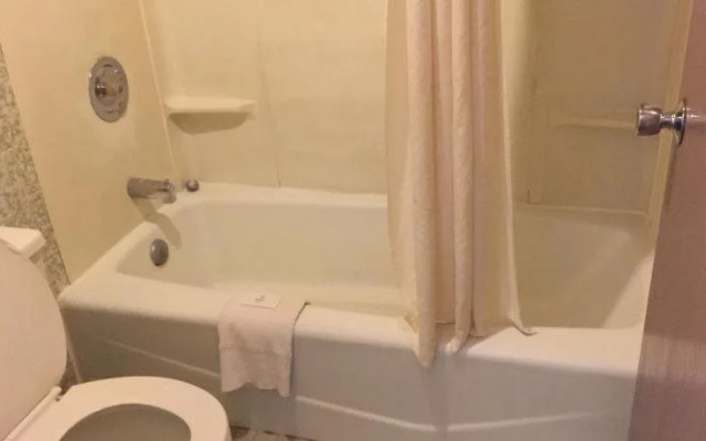 Country Host Motel