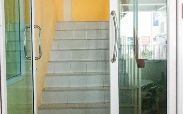 Suree Place Hostel