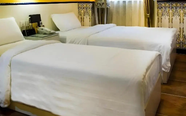 Happy Family Hotel