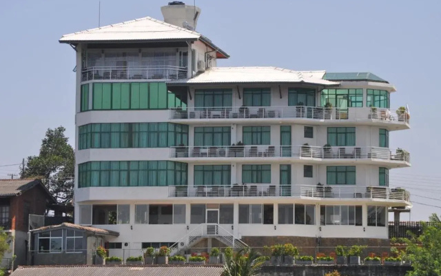 Amaara Sky Hotel
