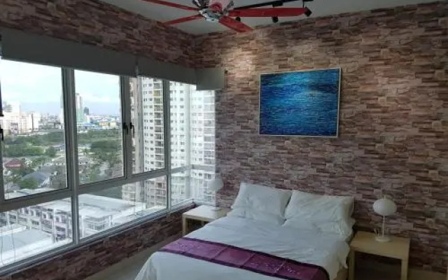 Garden Apartment at Zenith