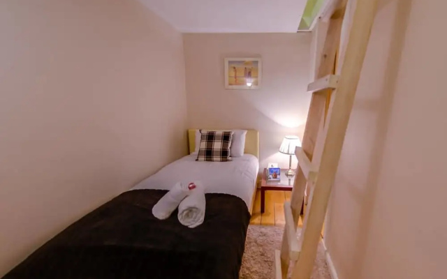 JOIVY Fabulous Ground-floor 3-bedroom Near Old Town
