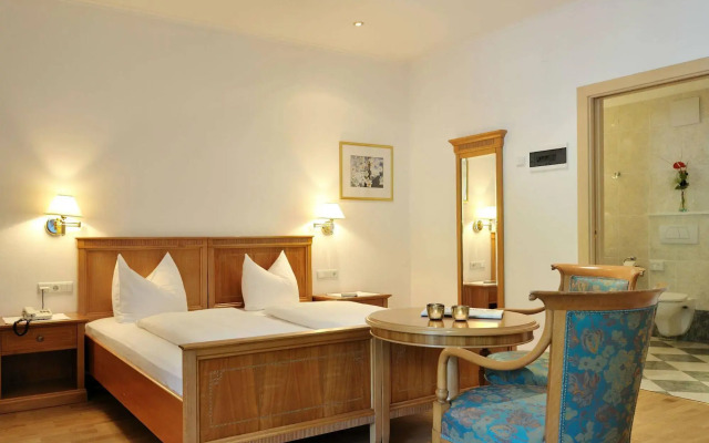 Post Hotel