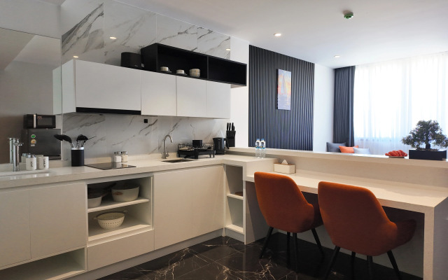 Квартира Modern Contrast Studio in Utopia Dream Max Nai Harn
