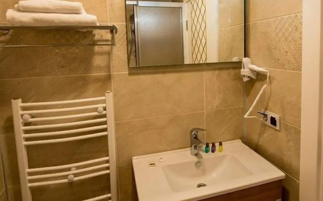 Kars-i Sirin Hotel