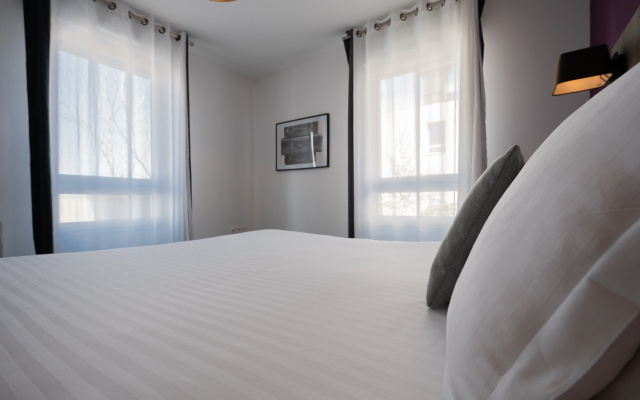 Nemea Appart Hotel Quai Victor Tours Centre
