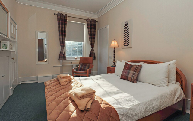Auchentroig House