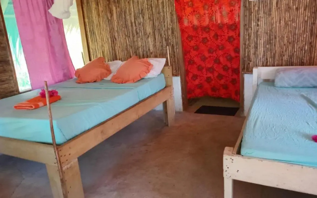 Lonnoc Beach Bungalows