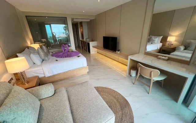 Luxtalay Khanom Hotel
