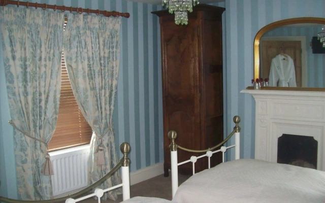 Roxbro House