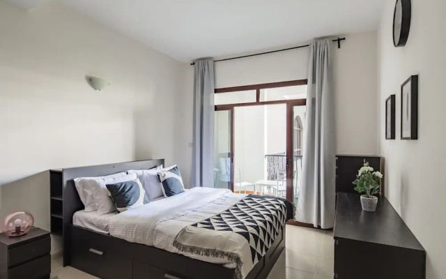 Spacious 1BR in Heart of JVC