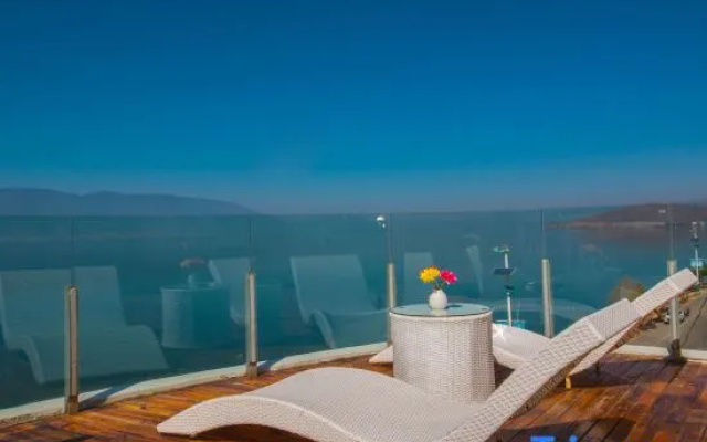 Xingyuxinyuan Lake View Holiday Hotel