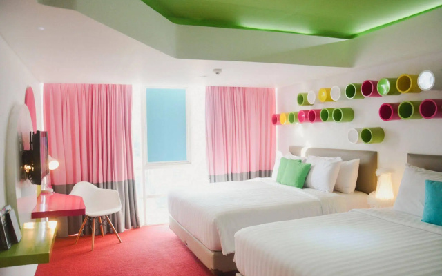 Berry Glee Thematic Hotel