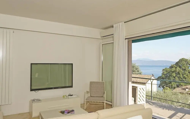 Blu View Apartment in Salo