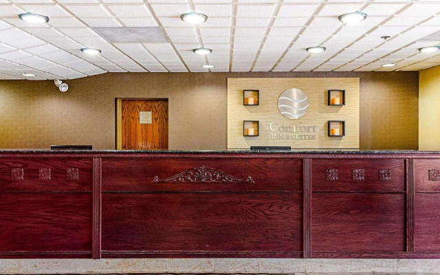 Holiday Inn Express Fall River North by IHG