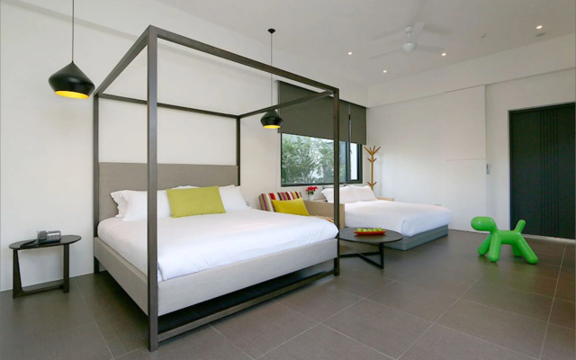 Lovely Pond Hostel