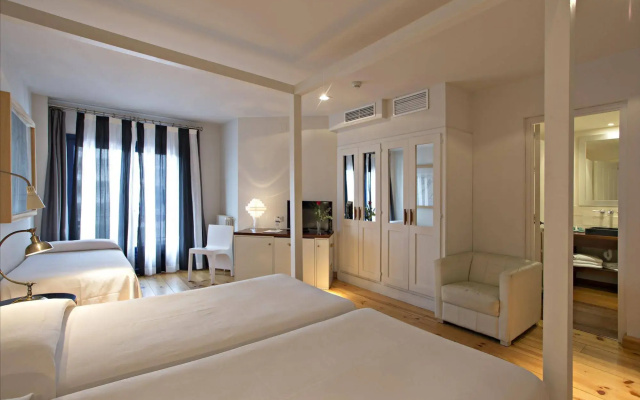 Hotel Trias
