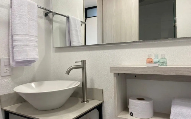 w Fantastic 1BR With Terrace at Poblado