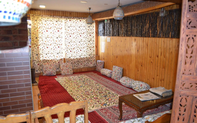 Hotel Palestine
