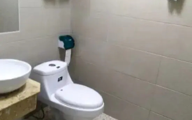 Longyan Wuzhou Hotel