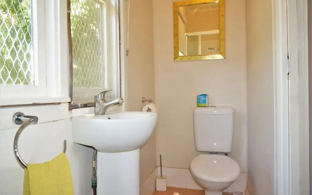 Getaway Villas Unit 3 - 3 Bedroom Self-Contained Villa with a Deck