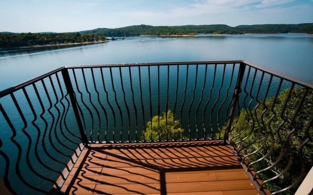 1 Bedroom Lake View Villa - Unit 308