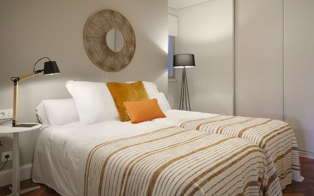 Отель Duke Apartment by FeelFree Rentals Испания, Сан-Себастьян - отзывы, цены и фото номеров - забронировать отель Duke Apartment by FeelFree Rentals онлайн комната для гостей