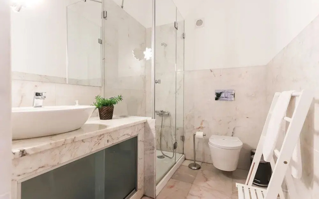 JOIVY Bright and spacious 2BR Apt w/ terrace, 5 mins from Avenida da Liberdad