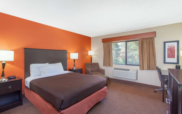 AmericInn by Wyndham Ham Lake