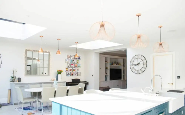 Stylish & Stunning 5 Bed House in Clapham South
