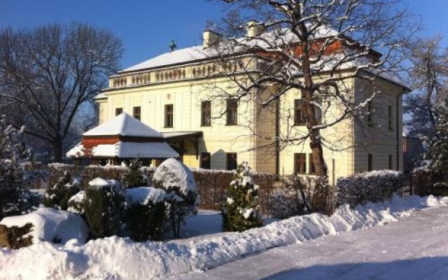 Hotel Dávid in Salgovce, Slovakia from 138$, photos, reviews - zenhotels.com hotel front