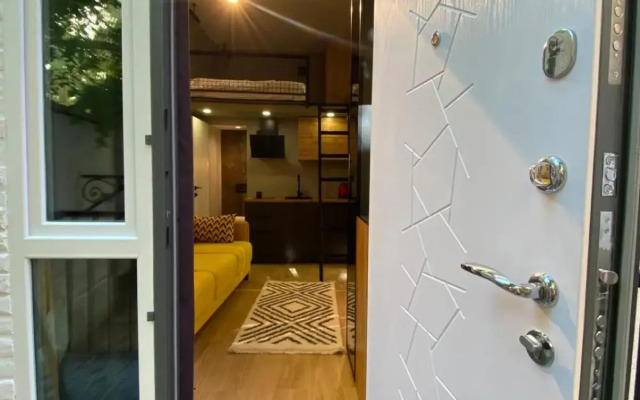 LEOGRAND apartment on Filatova 12