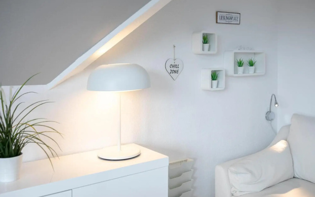 White Lounge